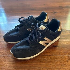 New Balance Navy Blue and Rose Gold 520 Sneakers 8.5